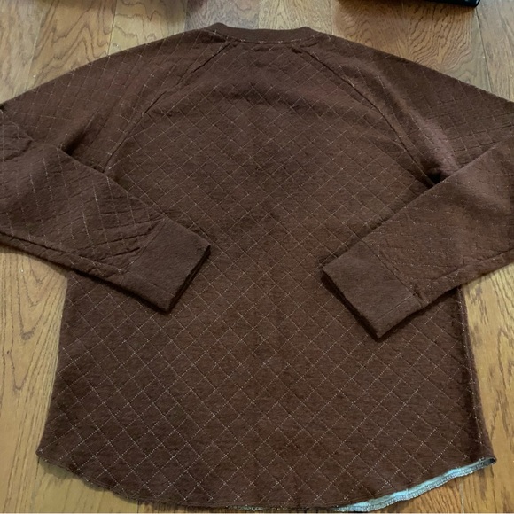 Patagonia Men’s Wool Blend Diamond Quilt Henley Shirt - Picture 6 of 6